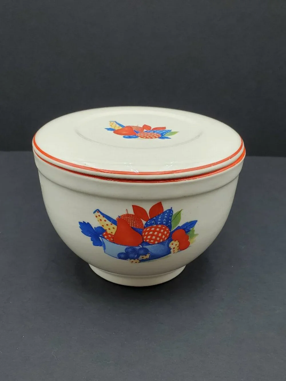 Universal Potteries Calico Fruit Round Refrigerator Dish Lidded Bowl Fridgie